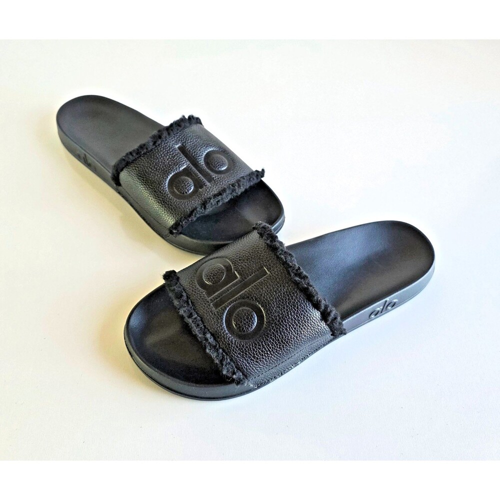 ALO Yoga Black It Slides Recovery Faux Fur Trim Women's Sz 11 Casual Comfort